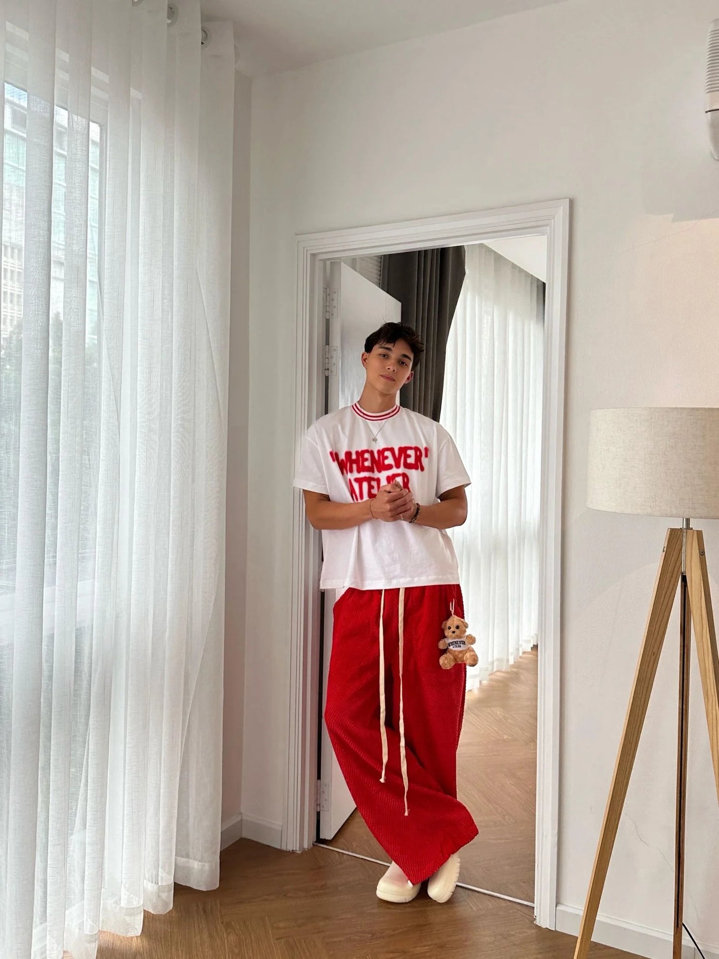 “WHENEVER” SPRAY STRIPED NECK TEE WHITE RED