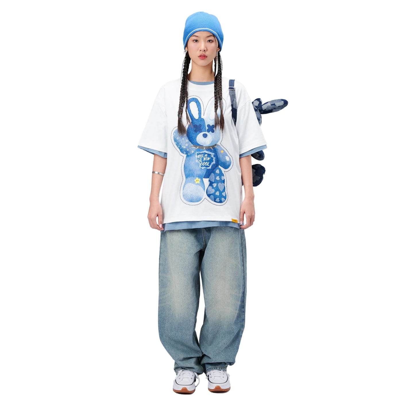 WHITE JEAN RABBIT TEE