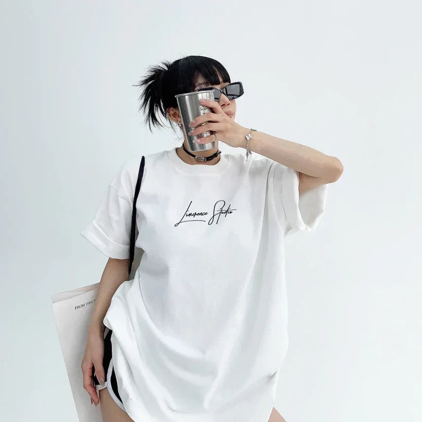 Mastering Streetwear: How to Style Boxy Tees, Hoodies, and Cargo Pants